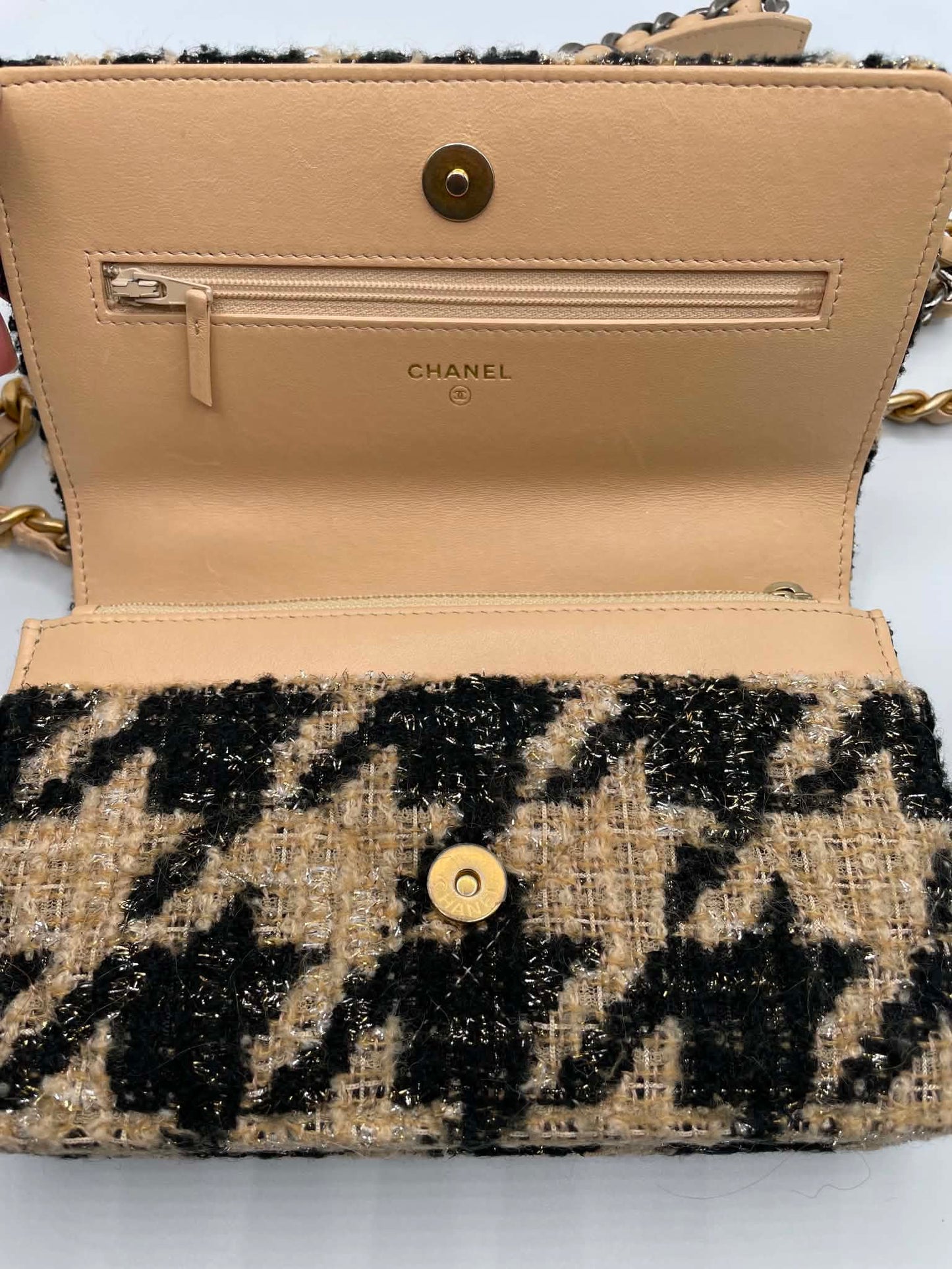 Chanel Houndstooth Tweed Wallet on Chain Beige & Black, Gold/Ruthenium/Silver Hardware