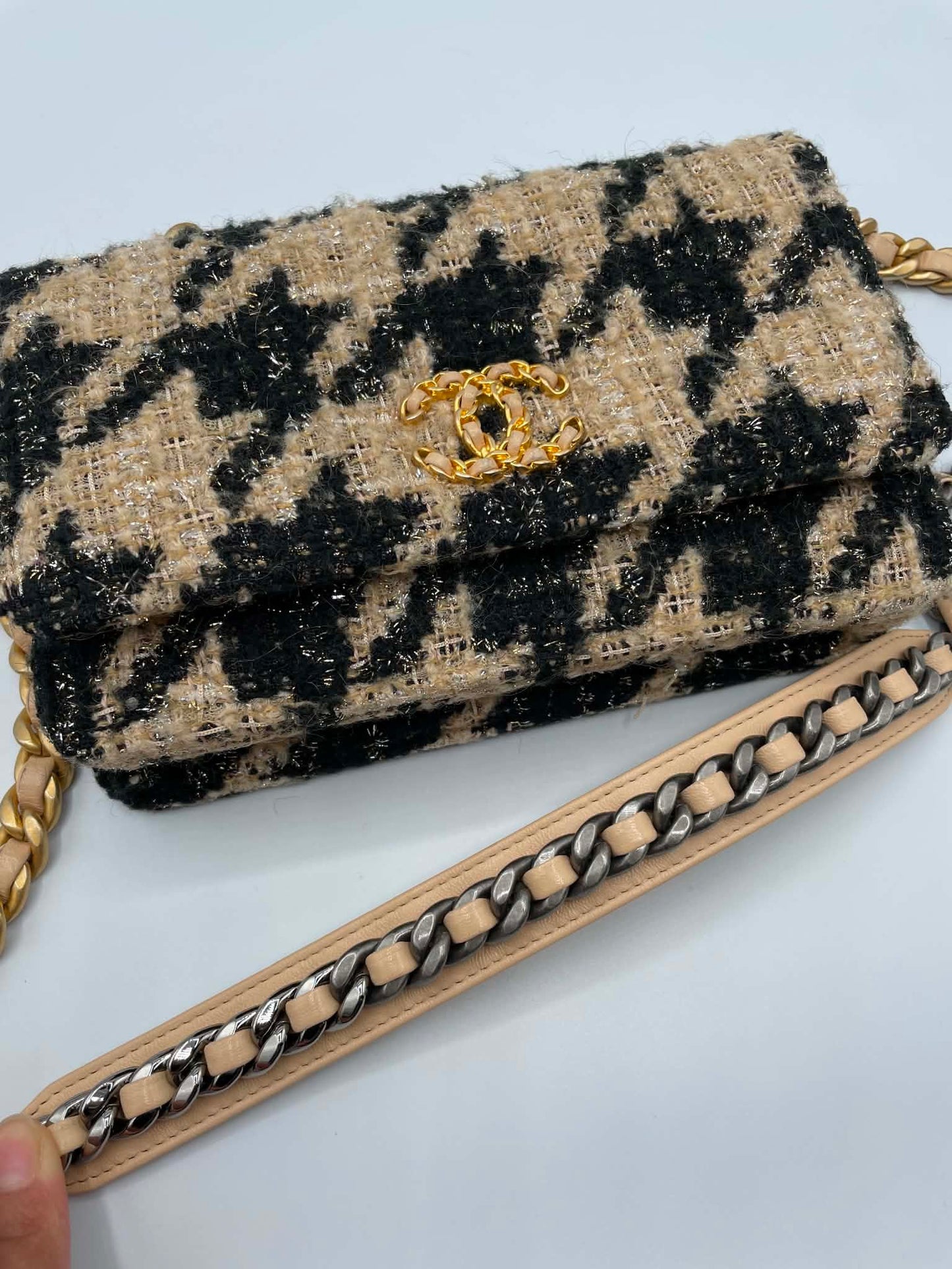 Chanel Houndstooth Tweed Wallet on Chain Beige & Black, Gold/Ruthenium/Silver Hardware